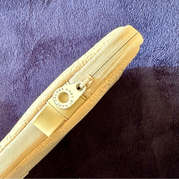 Marc by Marc Jacobs iPad Tablet Case - Picture 2 of 6